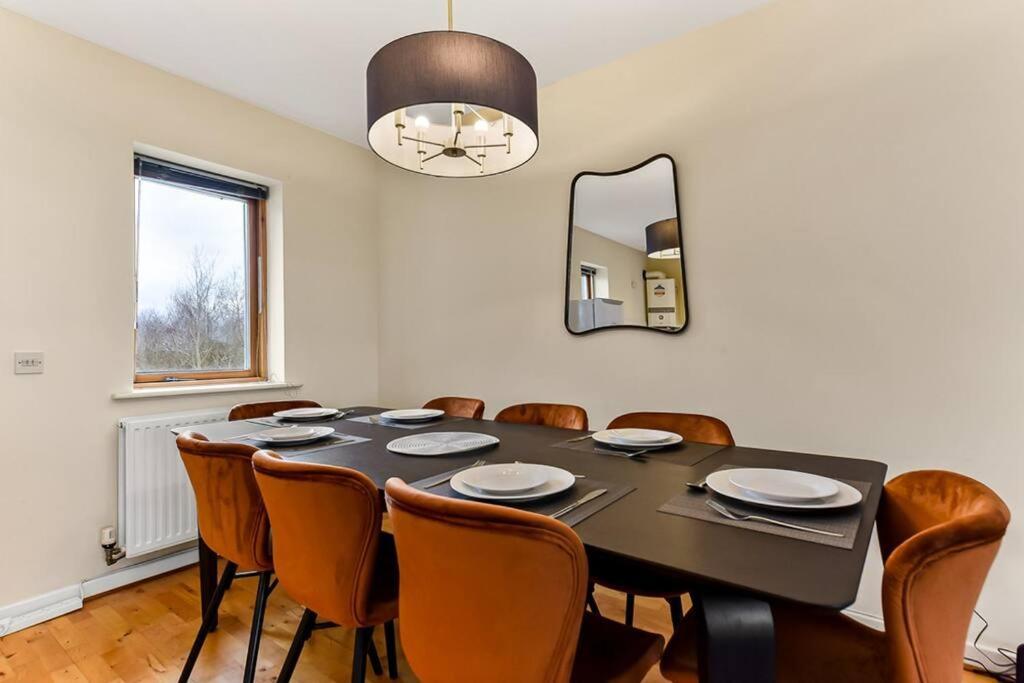 Large Group & Contractor Booking! Duplex W/Parking Милтон-Кейнс Экстерьер фото